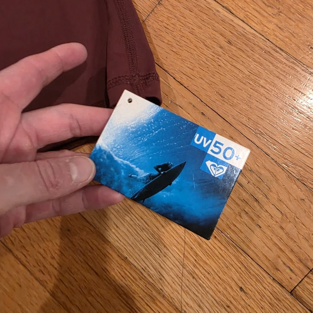 Roxy Rashguard - Picture 2 of 3